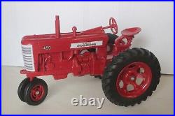 International Harvester 450 NF Fast Hitch 1957 ERTL 1/16 scale