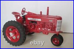 International Harvester 450 NF Fast Hitch 1957 ERTL 1/16 scale