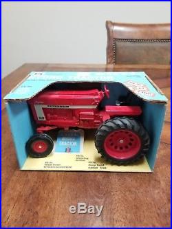 International Harvester 966 Hydro Tractor ERTL 1/16 Blue Box. Mint Farmall toy