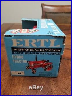 International Harvester 966 Hydro Tractor ERTL 1/16 Blue Box. Mint Farmall toy