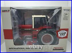 International Harvester 986 Prestige Red Power Round Up 1/16 Tractor