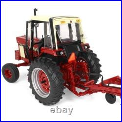 International Harvester 986 with Cab & 720 Plow 116 Scale Model ERTL ZFN44309