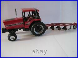 International Harvester Farm Toy Tractor 5488 with plow Ertl 1/16 Custom