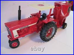 International Harvester Farm Toy Tractor 966 with Mixer-Mill Ertl 1/16
