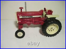 International Harvester Farm Toy Tractor RARE 1206 Ertl 1/16