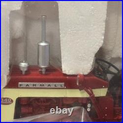 International Harvester Farmall 340 Gas Narrow Front Tractor 116 SpecCast Metal
