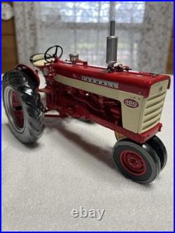 International Harvester Farmall 460 Tractor Precision Series 1/16 Scale With Box