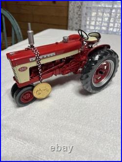 International Harvester Farmall 460 Tractor Precision Series 1/16 Scale With Box