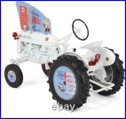 International Harvester Farmall Cub Demonstrator Tractor Cream Classic Series 1/