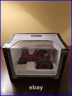International Harvester Farmall Toy Tractor 400 diesel diecast 2002 New Rare