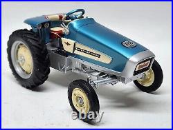 International Harvester HT-340 Gas Turbine Tractor By SpecCast 1/16 Scale
