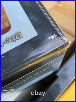 International Harvester Highly Detailed Farmall 400 Lp-gas Narrow Front Tractor