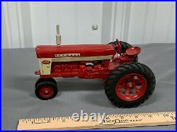 International Harvester IH Farmall 460 Tractor with Fast Hitch 116 Ertl Vintage