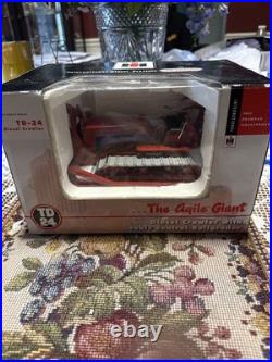 International Harvester TD-24 Diesel Crawler Diecsst Scale Model