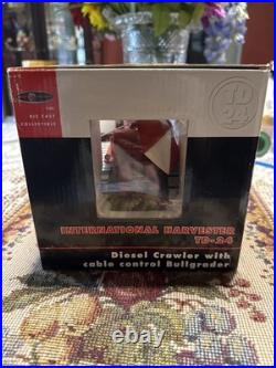 International Harvester TD-24 Diesel Crawler Diecsst Scale Model
