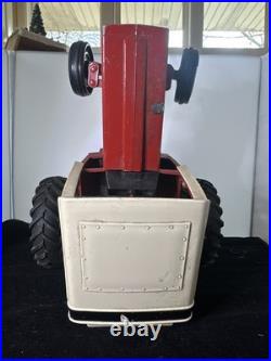 International Harvester Tractor 1586, With Original Stickers