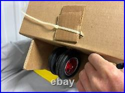 International IH Farmall M Narrow Front 18 Scale Tractor NIB HUGE No Fenders International IH Farmall M Narrow Front 18 Scale Tractor NIB HUGE No Fenders