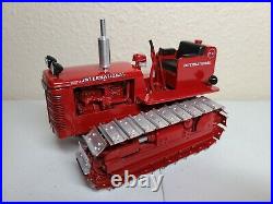 International IH Farmall T-6 Crawler Tractor Gilson Riecke 116 Scale Model