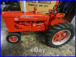 International M Tractor-1/8 scale Scale Models