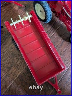 LOT OF Vintage ERTL, International Harvester, 1/16th Scale, Toy Tractor USED