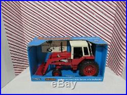NEW 1991 Ertl International 1586 withloader 1/16 diecast farm tractor