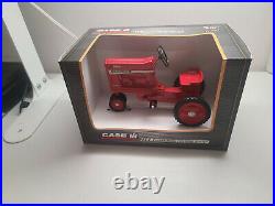 NOS ERTL IH Farmall 1026 Pedal Tractor 1/6 Replica Toy International Harvester