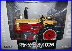New 1/16 International Harvester Precision Elite 1026 Gold Demo chase tractor