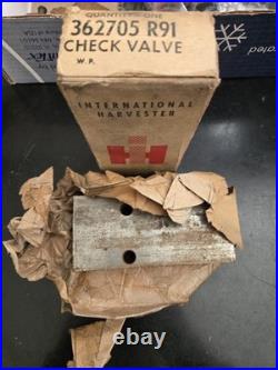New Old Stock IH International Harvester Farmall Fast Hitch Check Valve 300-450