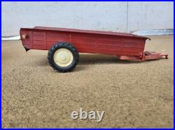 ORIGINAL UN-RESTORED ERTL 1586 International Harvester Tractor & Trailer Set