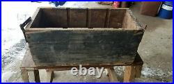 Old IHC FAMOUS TITAN Hit Miss Gas Engine Battery Tool Box Steam Tractor WOW