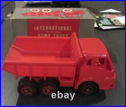 Product Miniature International Harvester Cab Over Engine Dump Truck 1/16 MIB