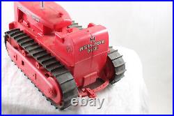 Product Miniature International Harvester Diesel TD-24 Crawler Toy Tractor 1948