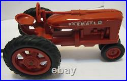Product Miniatures 1/16 International Harvester Farmall Tractor & Hay Wagon