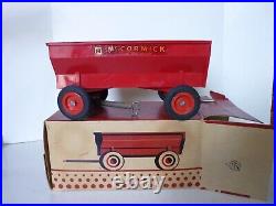 Product Miniatures Corp #247 Tru-Miniatures IH McCormick tractor Trailer with Box