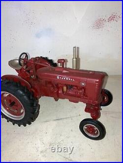 Rare FARMALL M Wide Front TRACTOR 1/16 MINT IH International Factory Dusty