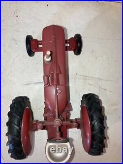 Rare FARMALL M Wide Front TRACTOR 1/16 MINT IH International Factory Dusty