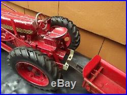 Rare International Harvester Farmall McCormick 460 Tractor Precision + Spreader