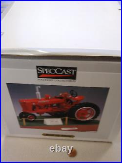SPECCAST McCormick Deering FARMALL M Ltd Edition BEST of SHOW Tractor Bank w box