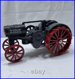 Scale Models Titan 10-20 International Harvester Company 1/16 Tractor 1986