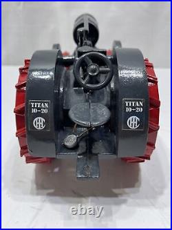 Scale Models Titan 10-20 International Harvester Company 1/16 Tractor 1986