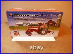 SpecCast 1/16 International Harvester 544 and sickle mower