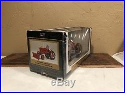 SpecCast 1/16 International Harvester Farmall Cub Tractor Withsnow Blade & Chains