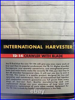 SpecCast 1/16 (ZJD 156) INTERNATIONAL HARVESTER TD-14 CRAWLER WITH BLADE
