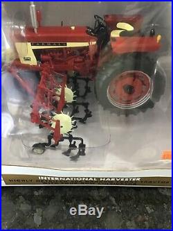 SpecCast International Harvester 504 with 4 Row Cultivator Classic Series