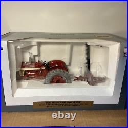 SpecCast International Harvester Farmall 340 Gas Tractor with#31 Rear Mount Mower SpecCast International Harvester Farmall 340 Gas Tractor with#31 Rear Mount Mower