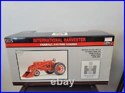 SpecCast International Harvester Farmall 400 Tractor With 33A Loader NIB ZJD1526