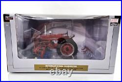 SpecCast International Harvester Farmall 400 Tractor with Four Row Cultivator 1/16 SpecCast International Harvester Farmall 400 Tractor with Four Row Cultivator 1/16