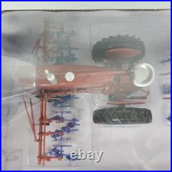 SpecCast International Harvester Farmall 400 Tractor with Four Row Cultivator 1/16 SpecCast International Harvester Farmall 400 Tractor with Four Row Cultivator 1/16