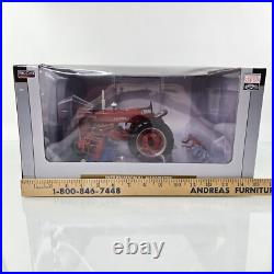 SpecCast International Harvester Farmall 400 Tractor with Four Row Cultivator 1/16 SpecCast International Harvester Farmall 400 Tractor with Four Row Cultivator 1/16