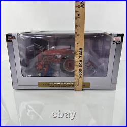 SpecCast International Harvester Farmall 400 Tractor with Four Row Cultivator 1/16 SpecCast International Harvester Farmall 400 Tractor with Four Row Cultivator 1/16